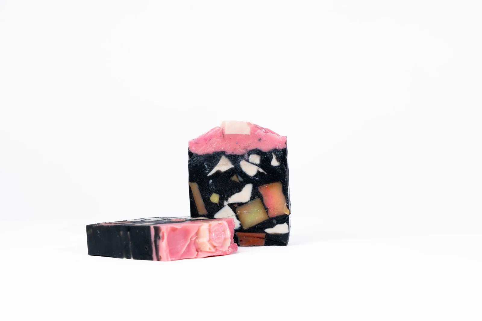 TFQ00482-scaled Mitternacht Bonbon / منتصف الليل - Image 1